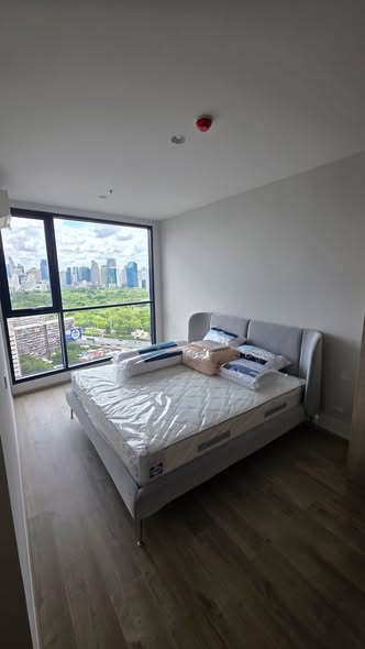 bedroom of THE CROWN Residences