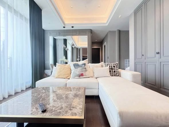bedroom and living room of The Diplomat 39