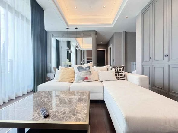 bedroom and living room of The Diplomat 39