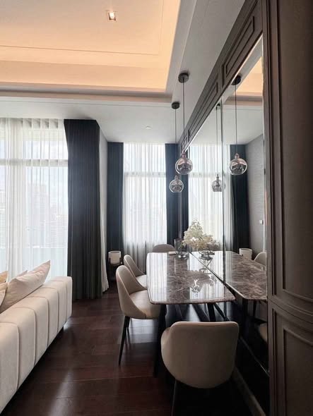 living room of The Diplomat 39