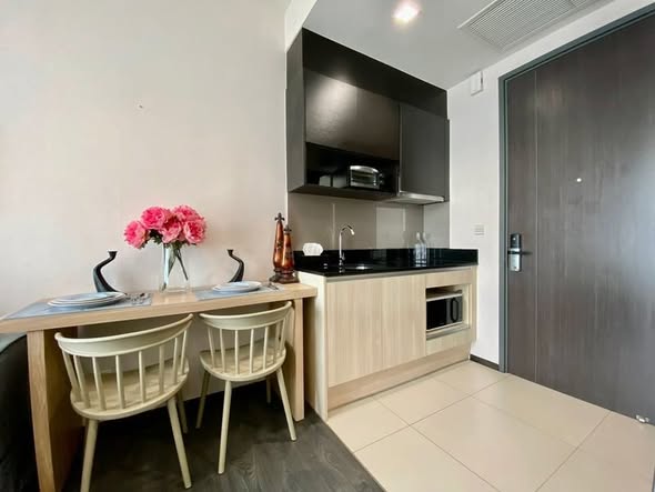 The Edge Sukhumvit 23