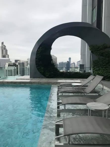 pool of The Edge Sukhumvit 23