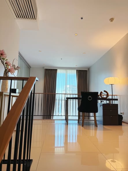 THE EMPIRE PLACE SATHON