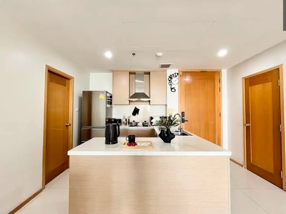 THE EMPIRE PLACE SATHON