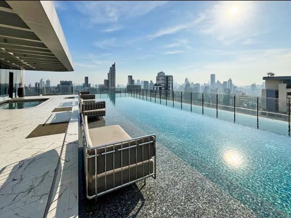 THE ESSE at SINGHA COMPLEX