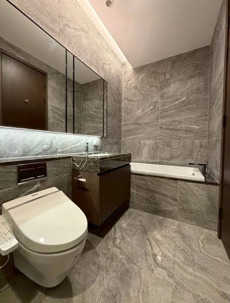 bathroom of THE ESSE Sukhumvit 36