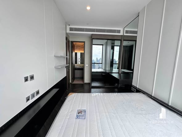 bedroom and room interior of THE ESSE Sukhumvit 36