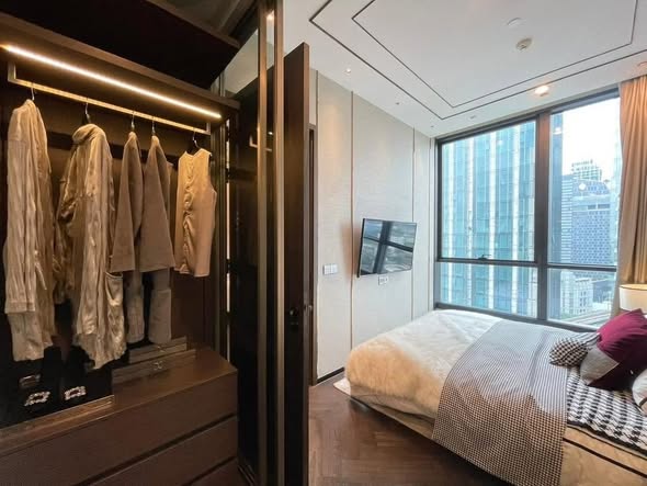 bedroom and room interior of THE ESSE Sukhumvit 36