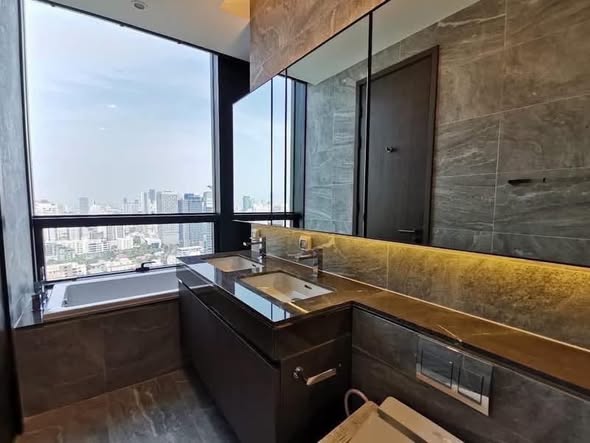 THE ESSE Sukhumvit 36