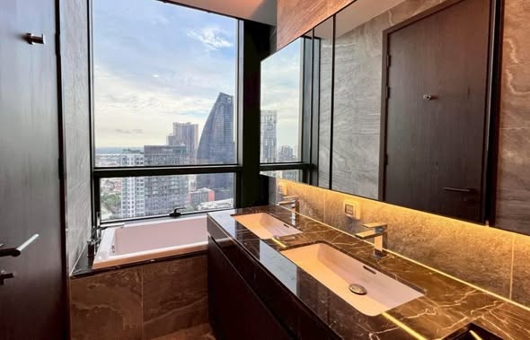 THE ESSE Sukhumvit 36