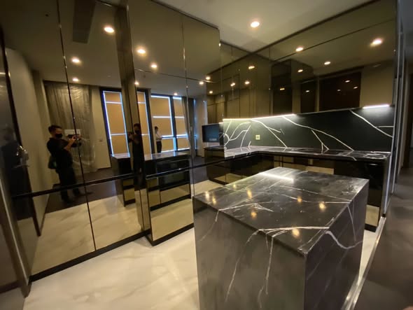 kitchen of THE ESSE Sukhumvit 36