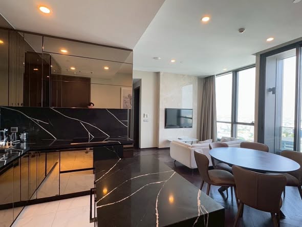 living room and kitchen of THE ESSE Sukhumvit 36