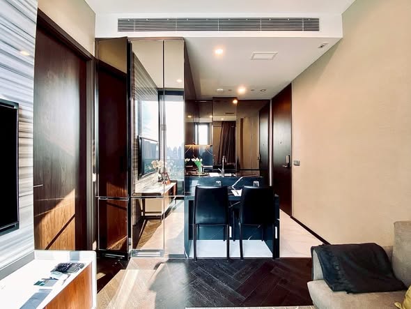 room interior of THE ESSE Sukhumvit 36