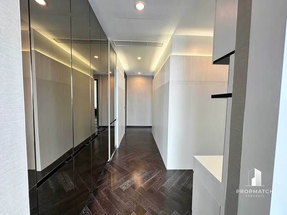room interior of THE ESSE Sukhumvit 36