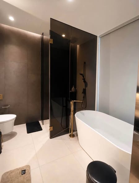 bathroom of The Estelle Phrom Phong
