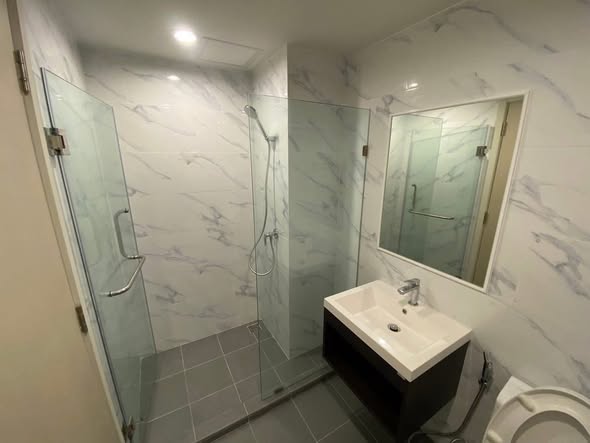 room interior of The Excel Ratchada 18