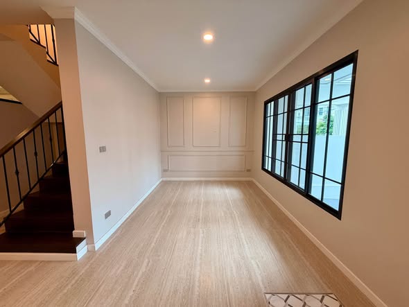 room interior of The Executive House ႁိူၼ်း