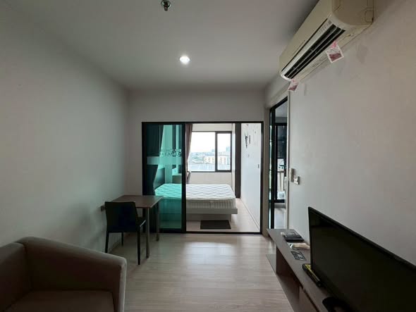 bedroom and room interior of The Gallery Bearing