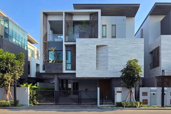 The Gentry Phatthanakan 2 เดอะ เจนทริ พัฒนาการ 2