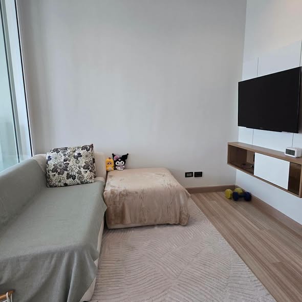 bedroom of The Hotel Serviced Condo เดอะโฮเทล คอนโด