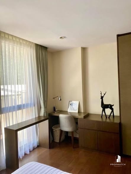 bedroom of The Hudson