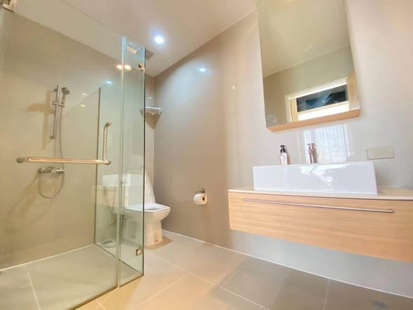room interior and bathroom of The Issara Ladprao