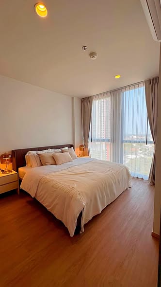 bedroom of The Issara Sathorn (ดิ อิสสระ สาทร)