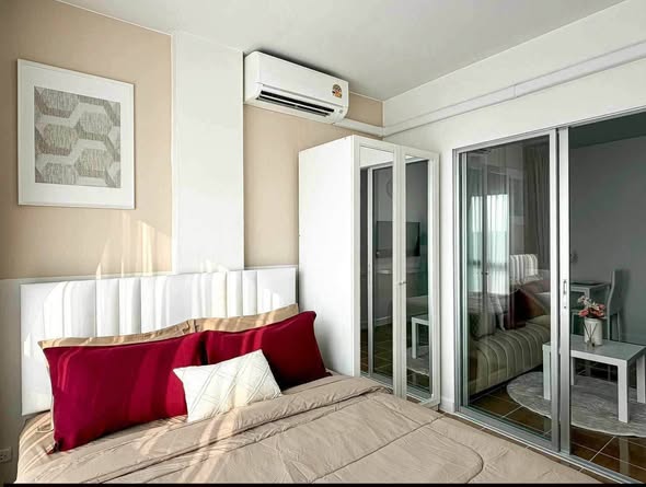bedroom and room interior of The Kith Plus Sukhumvit 113