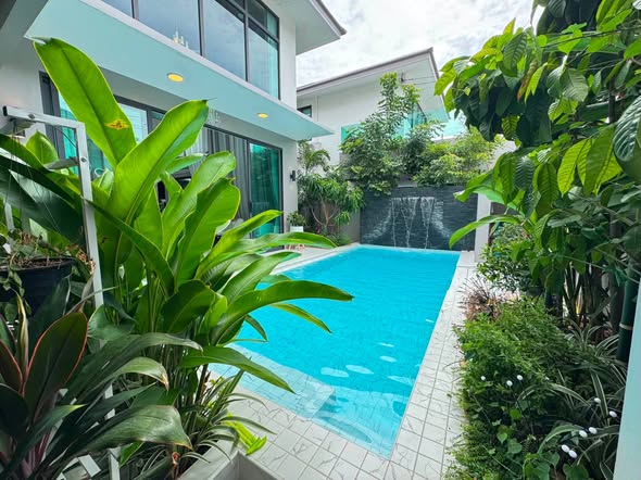 pool of The Lake Condo