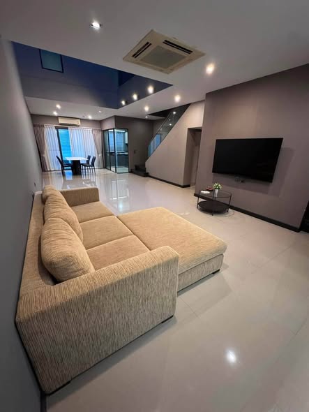 living room of The Landmark เอกมัย รามอินทรา