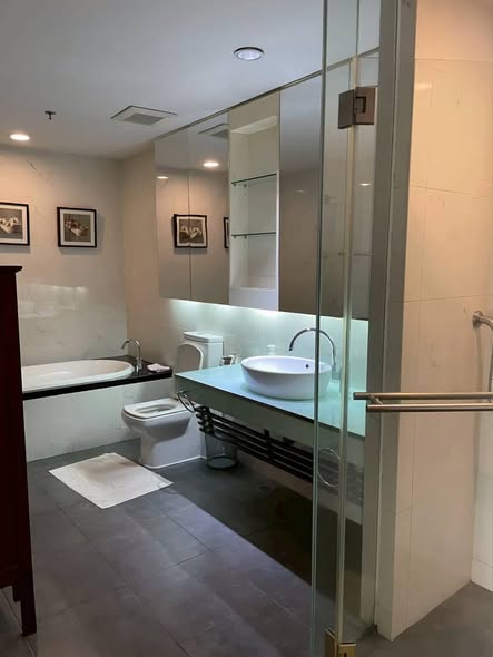 room interior and bathroom of The Legend Saladaeng