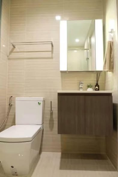 bathroom of THE LINE Asoke-Ratchada
