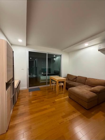 living room and room interior of THE LINE Phahonyothin Park