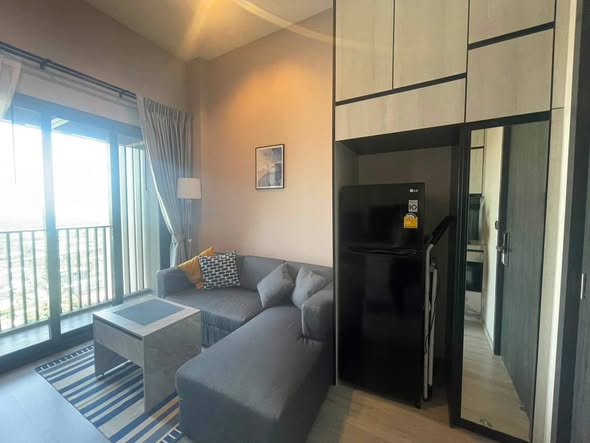 bedroom and room interior of THE LINE Sukhumvit 101