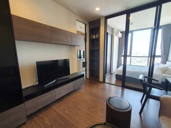 bedroom of THE LINE Sukhumvit 71
