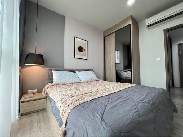 bedroom of THE LINE Wongsawang
