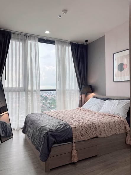 bedroom of THE LINE Wongsawang
