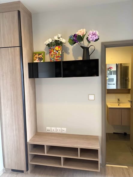 room interior of THE LINE Wongsawang