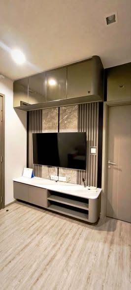 room interior of THE LINE Wongsawang
