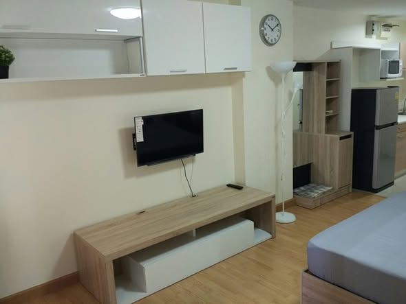 bedroom of The Link Sukhumvit 50