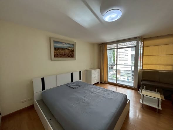 bedroom of The Link Sukhumvit 50