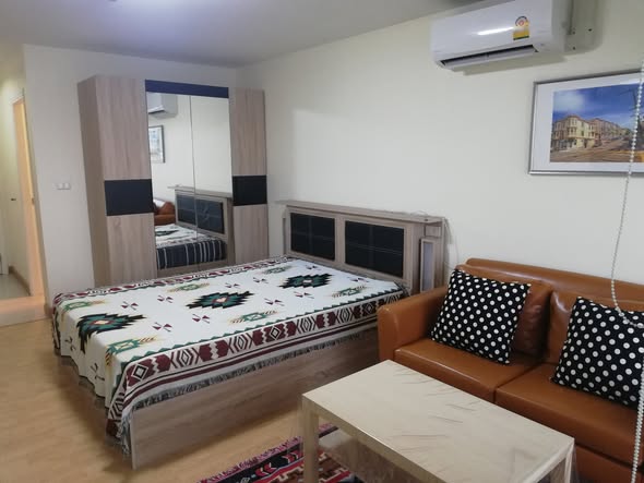 bedroom of The Link Sukhumvit 50