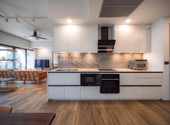 room interior and kitchen of The Lofts Asoke