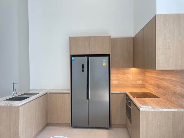 The Lofts Silom by Raimon Land