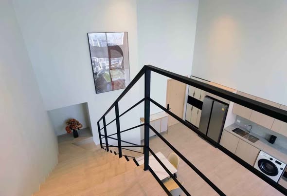 The Lofts Silom by Raimon Land