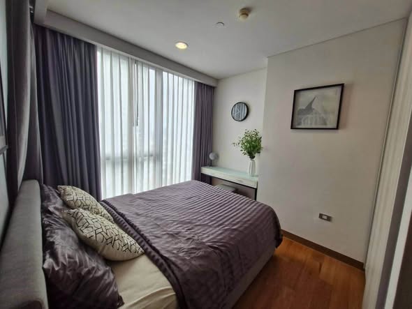 bedroom of The Lumpini 24