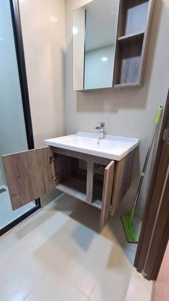 bathroom of THE MUVE Bangna