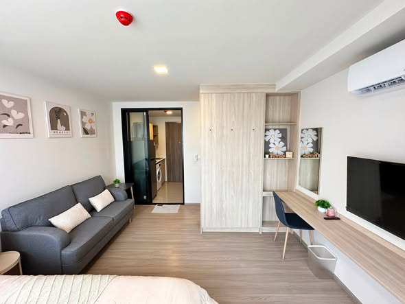bedroom and living room and room interior of THE MUVE Sukhumvit 107