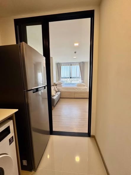 bedroom and room interior of THE MUVE Sukhumvit 107