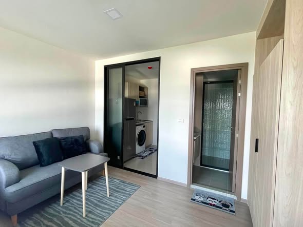 living room and room interior of THE MUVE Sukhumvit 107